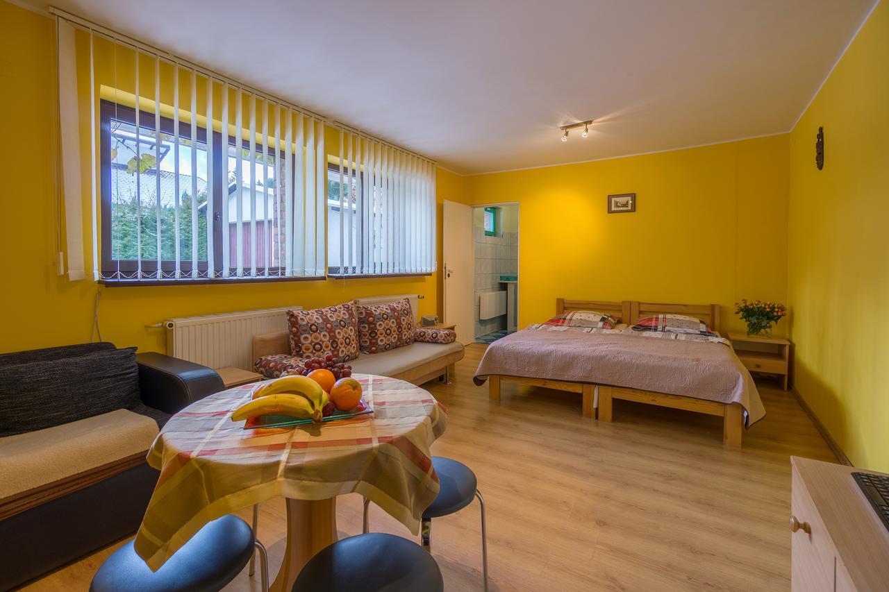 Relaks Bed & Breakfast ชกลาร์สกา ปอเรมบา ห้อง รูปภาพ